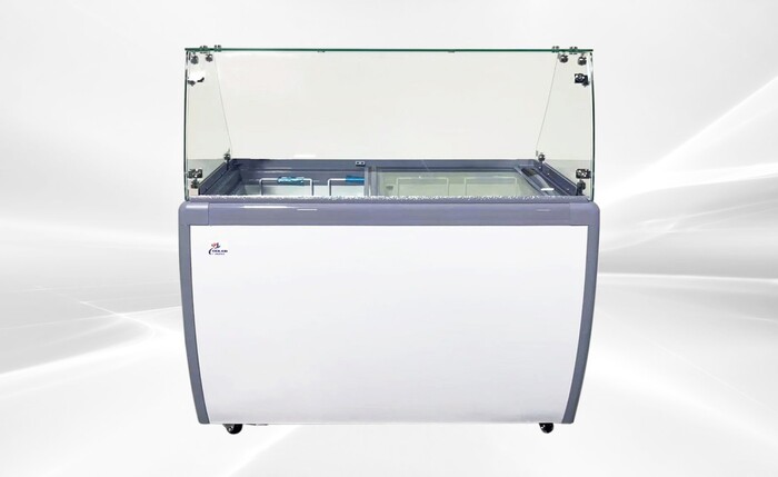 49 Inch Dipping Cabinet With Flat Glass Sneeze Guard Freezer Rental for rent in Riverview, DE
