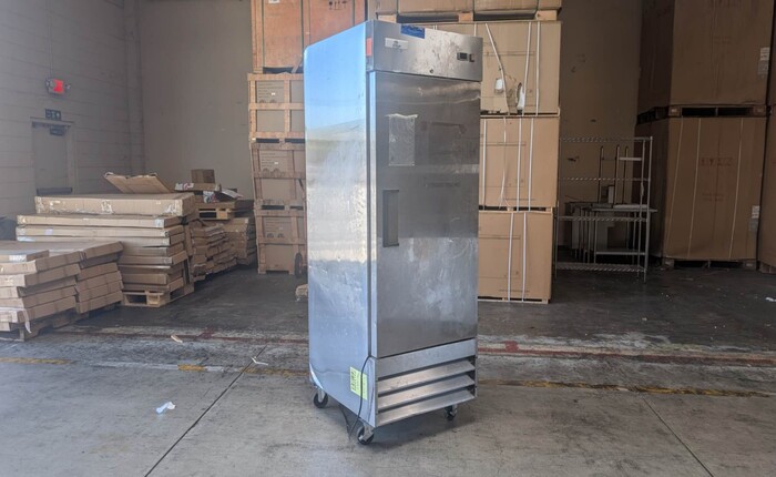 Solid Door Reach-In Freezer 1 Door Freezer Rental for rent in Hoyleton, IL