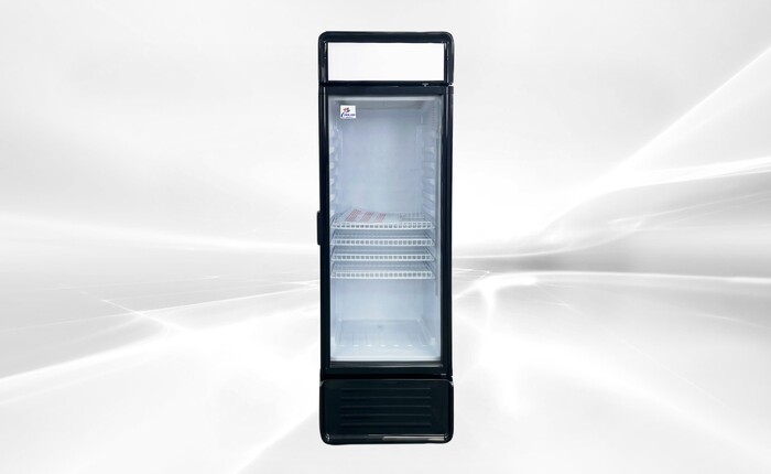 Single Glass Door Commercial Refrigerator Rental for rent in Frostproof, FL
