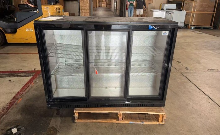 Beverage back bar cooler slide door Rental for rent in Edison, OH