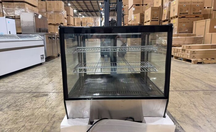 28 ins Refrigerated Bakery Display Case Rental