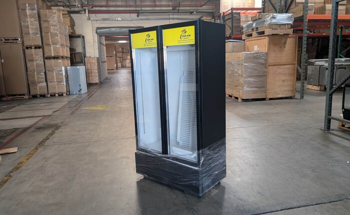 39 ins Merchandising door cooler Rental for rent in Beaver, OR