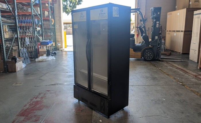 39 ins Merchandising door cooler Rental for rent in Beaver, OR