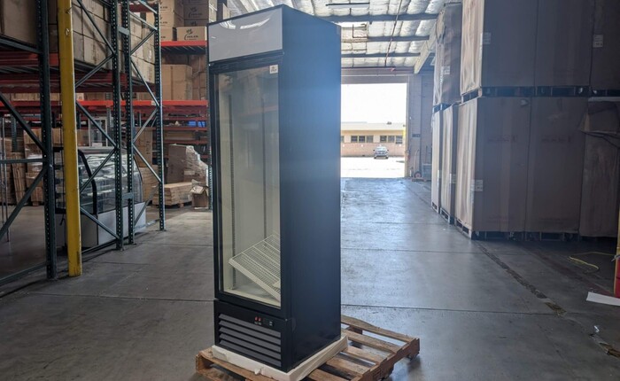 One Glass Door Refrigerated Display Cooler Rental for rent in Edison, OH