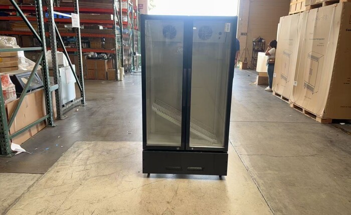 39 ins Merchandising door cooler Rental for rent in Howardwick, TX